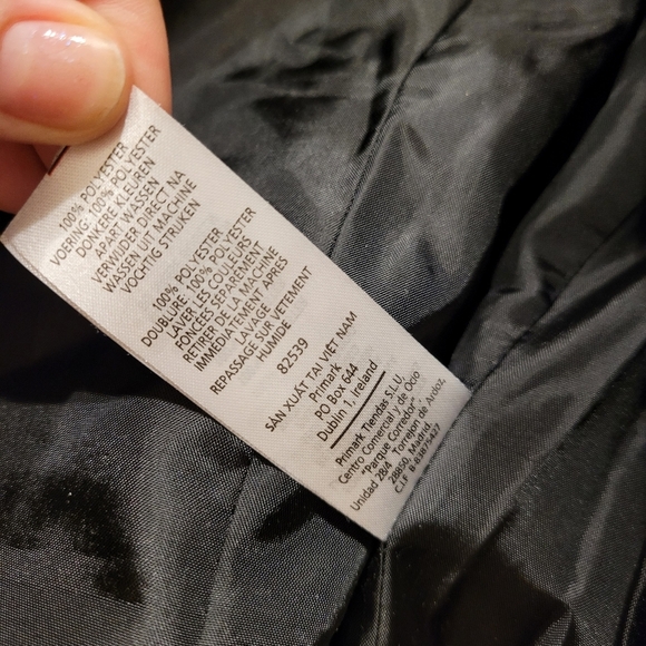 Blazer - Picture 4 of 4